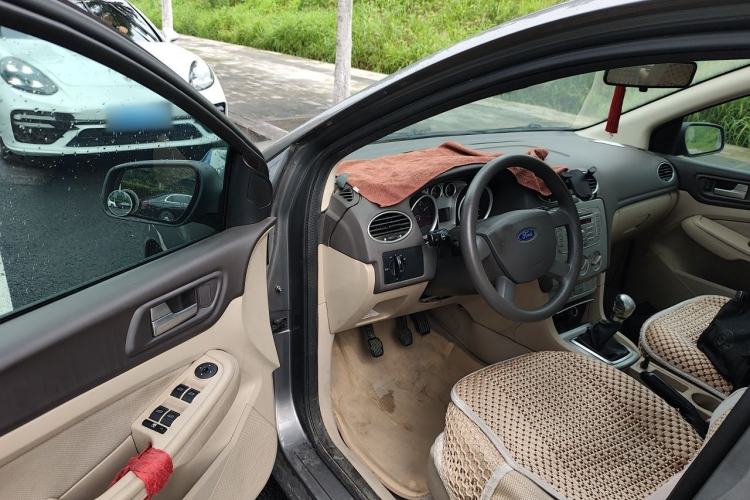 Used Ford Focus 2013 Sedan Classic 1.8L Manual Base Model Driver Seat
