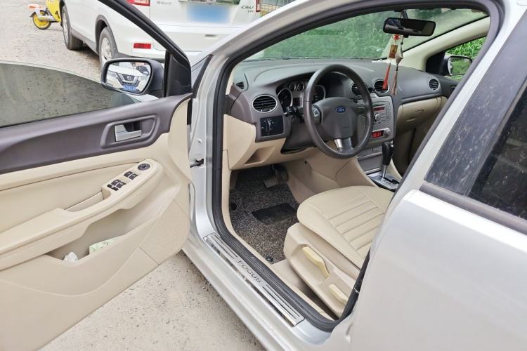 Used Ford Focus 2013 Hatchback Classic 1.8L Automatic Fashion Edition Driver Seat