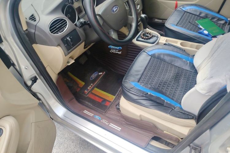 Used Ford Focus 2013 Sedan Classic 1.8L Automatic Base Model Driver Seat