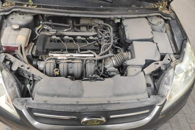 Used Ford Focus 2013 Sedan Classic 1.8L Automatic Base Model Engine Bay