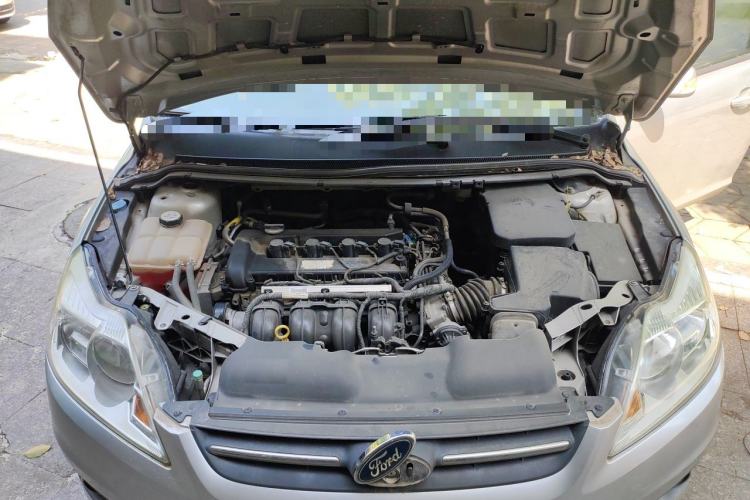 Used Ford Focus 2013 Sedan Classic 1.8L Manual Base Model Engine Bay