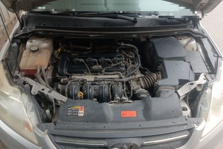 Used Ford Focus 2013 Sedan Classic 1.8L Manual Base Model Engine Bay