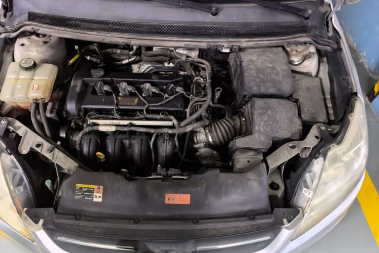 Used Ford Focus 2013 Sedan Classic 1.8L Automatic Base Model Engine Bay