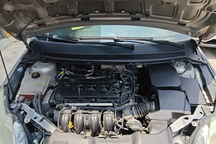 Used Ford Focus 2013 Sedan Classic 1.8L Automatic Base Model Engine Bay