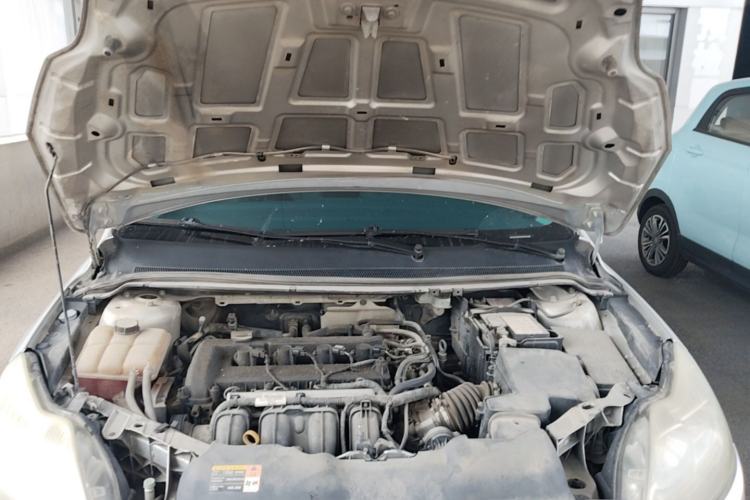 Used Ford Focus 2013 Sedan Classic 1.8L Automatic Base Model Engine Bay