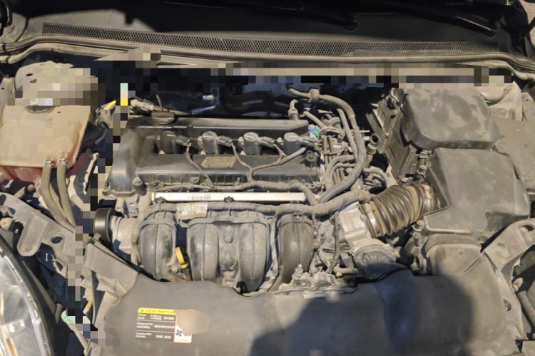 Used Ford Focus 2013 Sedan Classic 1.8L Automatic Base Model Engine Bay