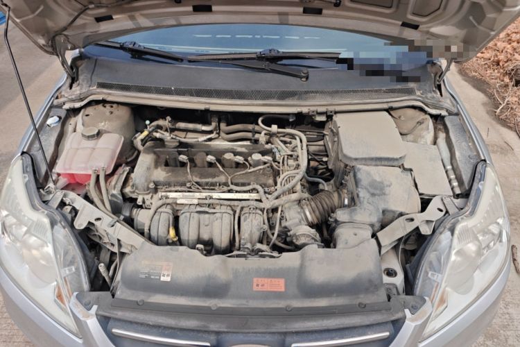 Used Ford Focus 2013 Sedan Classic 1.8L Manual Base Model Engine Bay