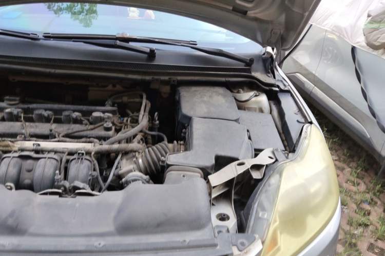 Used Ford Focus 2013 Sedan Classic 1.8L Automatic Base Model Engine Bay Left