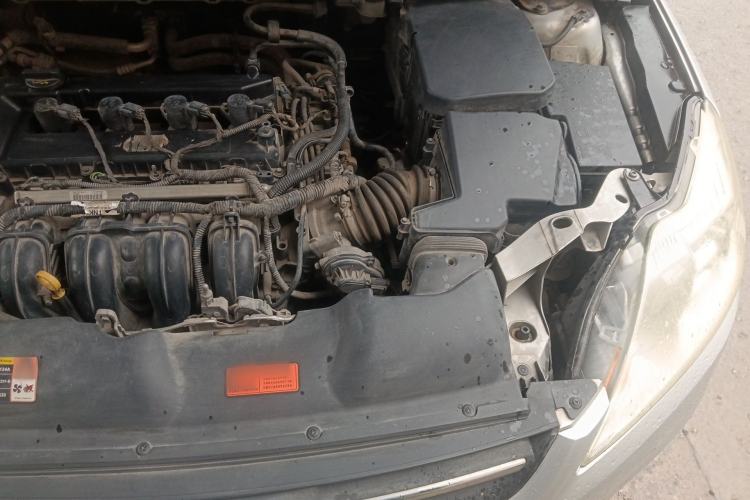 Used Ford Focus 2013 Sedan Classic 1.8L Manual Base Model Engine Bay Left