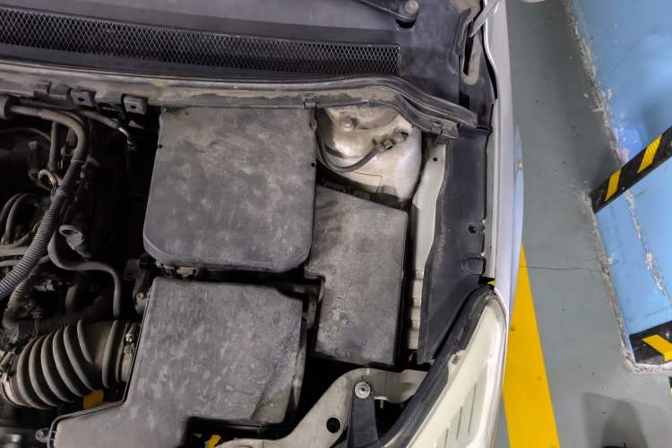 Used Ford Focus 2013 Sedan Classic 1.8L Automatic Base Model Engine Bay Left