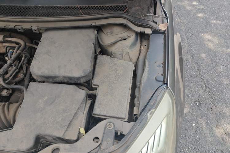 Used Ford Focus 2013 Sedan Classic 1.8L Manual Base Model Engine Bay Left