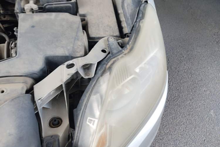 Used Ford Focus 2013 Sedan Classic 1.8L Automatic Base Model Engine Bay Left
