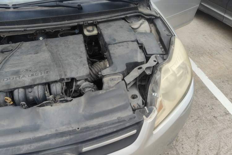 Used Ford Focus 2013 Sedan Classic 1.8L Manual Fashion Edition Engine Bay Left