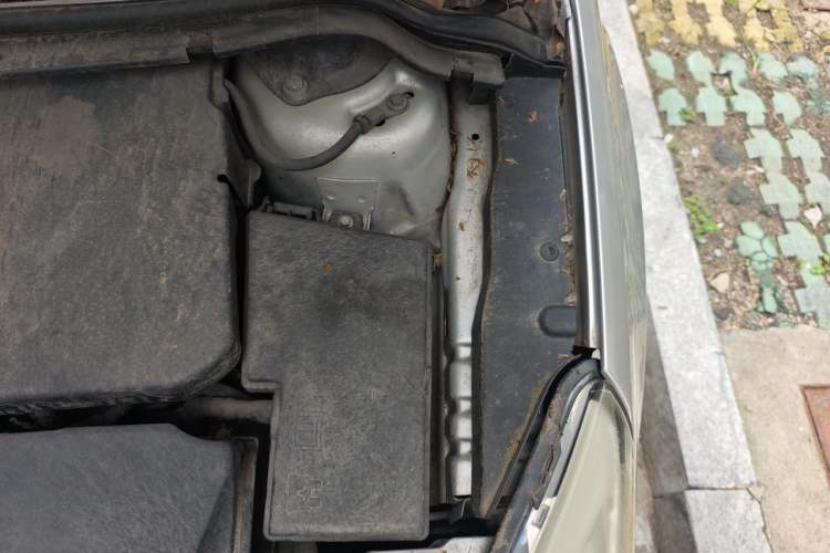 Used Ford Focus 2013 Sedan Classic 1.8L Automatic Fashion Edition Engine Bay Left