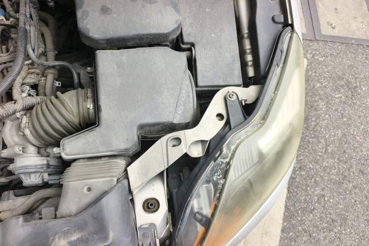 Used Ford Focus 2013 Hatchback Classic 1.8L Manual Base Model Engine Bay Left