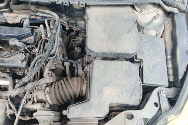 Used Ford Focus 2013 Sedan Classic 1.8L Manual Base Model Engine Bay Left