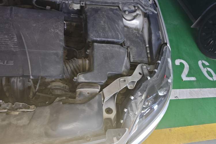 Used Ford Focus 2013 Sedan Classic 1.8L Manual Base Model Engine Bay Left