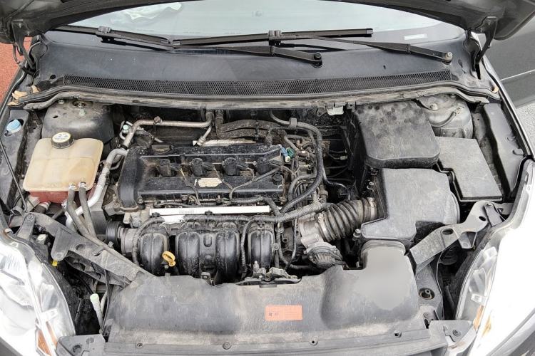 Used Ford Focus 2013 Sedan Classic 1.8L Manual Fashion Edition Engine Bay