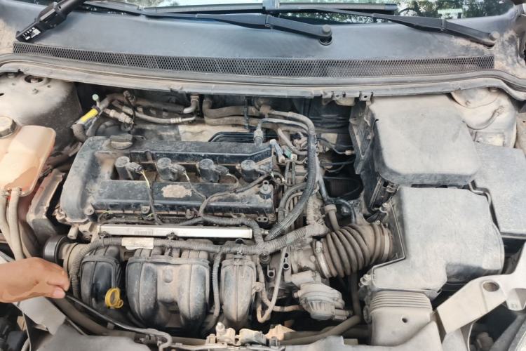 Used Ford Focus 2013 Sedan Classic 1.8L Manual Base Model Engine Bay