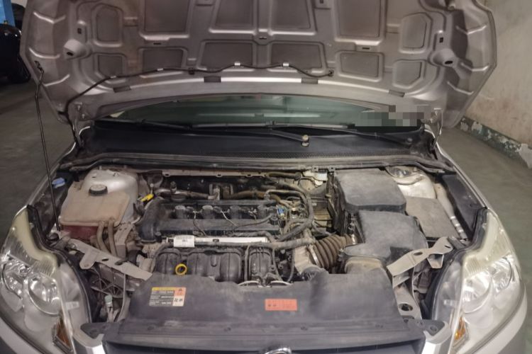 Used Ford Focus 2013 Sedan Classic 1.8L Manual Base Model Engine Bay