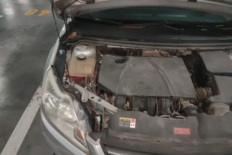 Used Ford Focus 2013 Sedan Classic 1.8L Automatic Fashion Edition Engine Bay Right