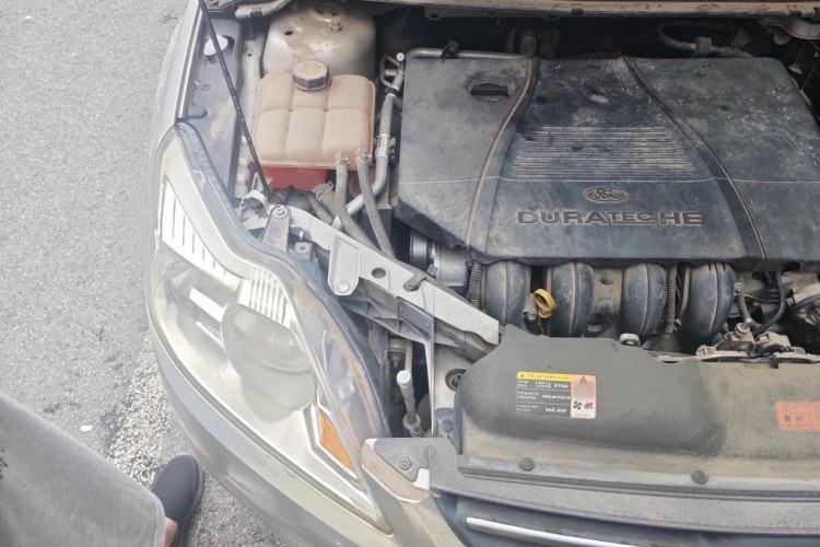 Used Ford Focus 2013 Sedan Classic 1.8L Manual Fashion Edition Engine Bay Right