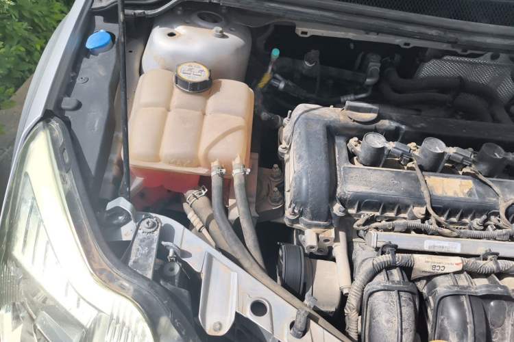 Used Ford Focus 2013 Hatchback Classic 1.8L Automatic Base Model Engine Bay Right