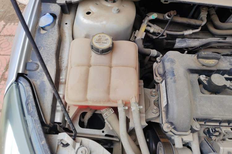 Used Ford Focus 2013 Hatchback Classic 1.8L Automatic Base Model Engine Bay Right