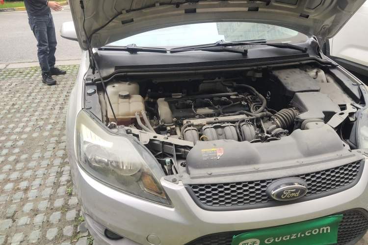 Used Ford Focus 2013 Hatchback Classic 1.8L Automatic Base Model Engine Bay Right