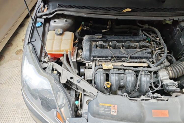 Used Ford Focus 2013 Hatchback Classic 1.8L Manual Base Model Engine Bay Right