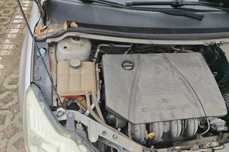 Used Ford Focus 2013 Sedan Classic 1.8L Automatic Fashion Edition Engine Bay Right