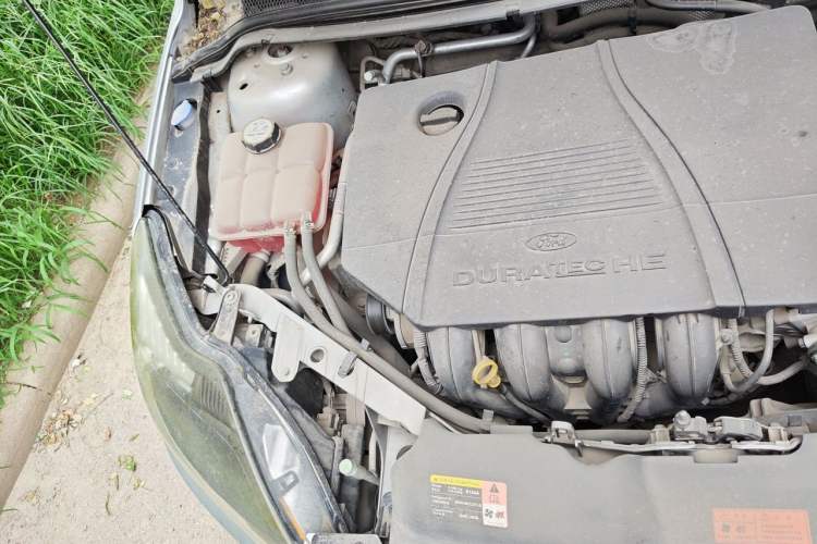 Used Ford Focus 2013 Hatchback Classic 1.8L Automatic Fashion Edition Engine Bay Right