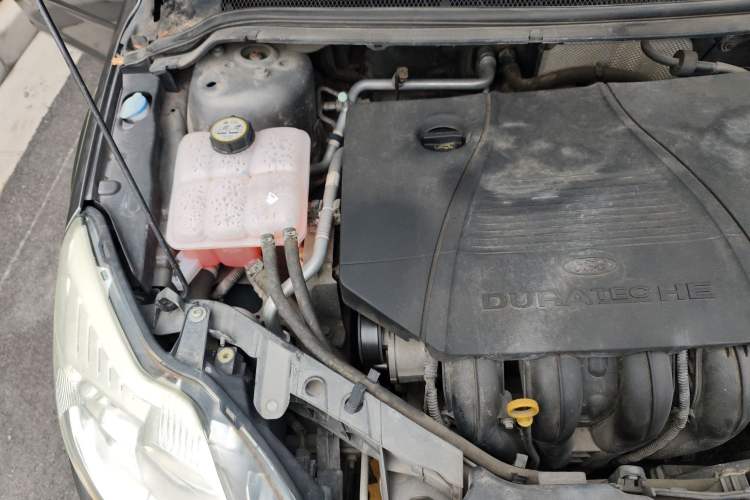 Used Ford Focus 2013 Sedan Classic 1.8L Automatic Fashion Edition Engine Bay Right