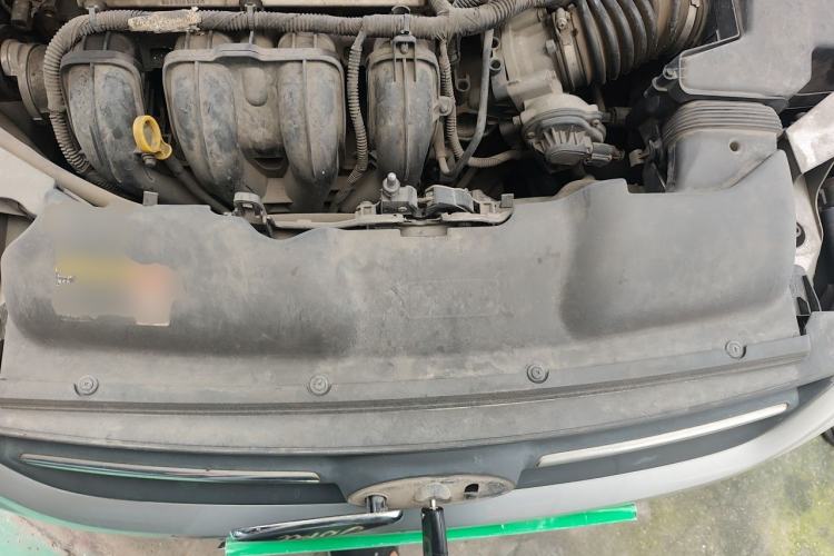 Used Ford Focus 2013 Sedan Classic 1.8L Automatic Base Model Engine Bay