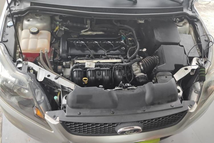 Used Ford Focus 2013 Hatchback Classic 1.8L Manual Base Model Engine Bay