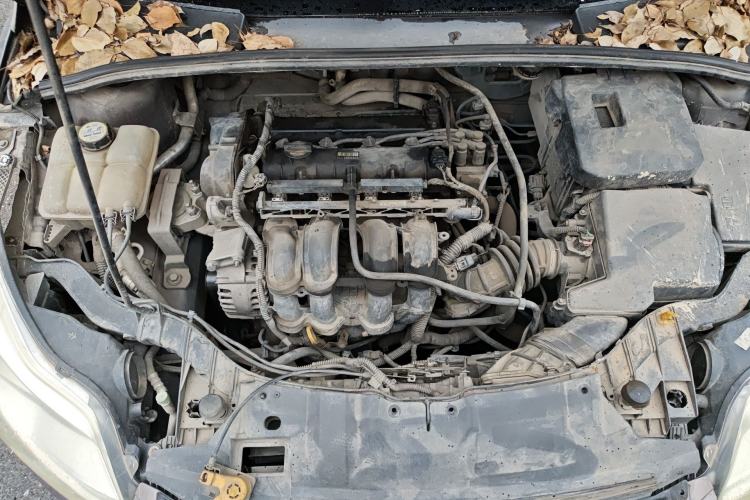 Used Ford Focus 2013 Sedan Classic 1.8L Manual Base Model Engine Bay