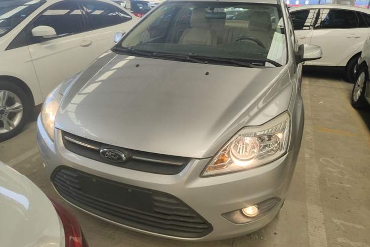 Used Ford Focus 2013 Sedan Classic 1.8L Automatic Base Model Front