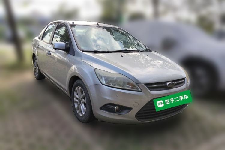 Used Ford Focus 2013 Sedan Classic 1.8L Automatic Base Model Front Right 45 Deg