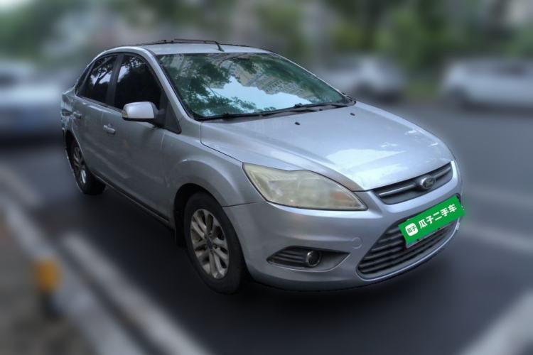 Used Ford Focus 2013 Sedan Classic 1.8L Automatic Base Model Front Right 45 Deg