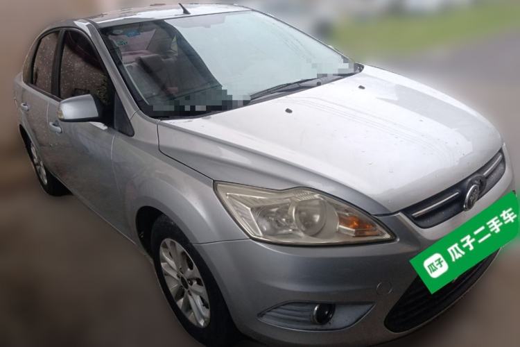 Used Ford Focus 2013 Sedan Classic 1.8L Manual Base Model Front Right 45 Deg