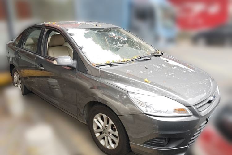 Used Ford Focus 2013 Sedan Classic 1.8L Manual Base Model Front Right 45 Deg