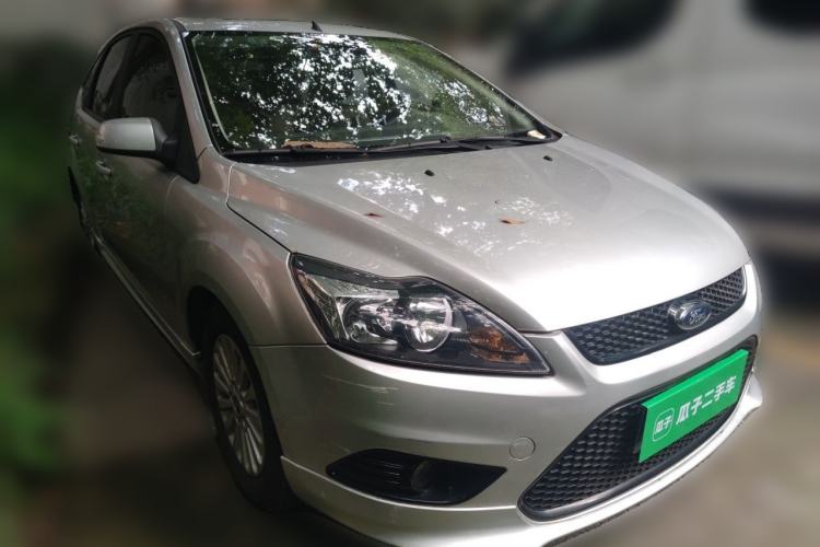 Used Ford Focus 2013 Hatchback Classic 1.8L Automatic Fashion Edition Front Right 45 Deg