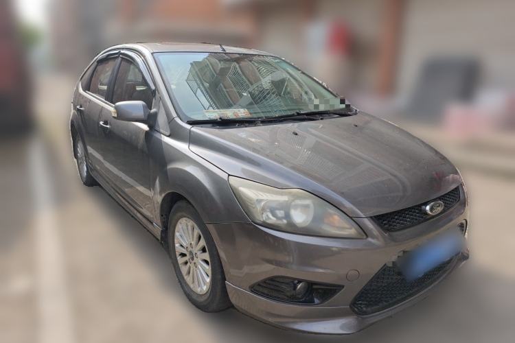 Used Ford Focus 2013 Hatchback Classic 1.8L Automatic Fashion Edition Front Right 45 Deg