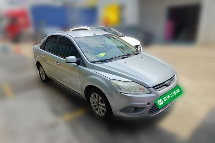 Used Ford Focus 2013 Sedan Classic 1.8L Automatic Base Model Front Right 45 Deg