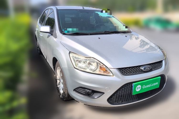 Used Ford Focus 2013 Hatchback Classic 1.8L Automatic Base Model Front Right 45 Deg