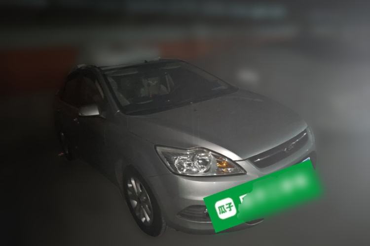 Used Ford Focus 2013 Sedan Classic 1.8L Automatic Base Model Front Right 45 Deg