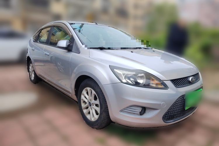 Used Ford Focus 2013 Hatchback Classic 1.8L Automatic Base Model Front Right 45 Deg