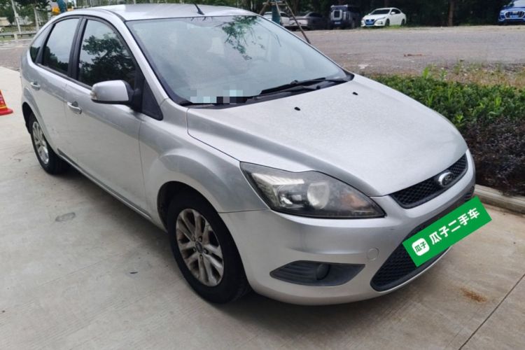 Used Ford Focus 2013 Hatchback Classic 1.8L Manual Base Model Front Right 45 Deg