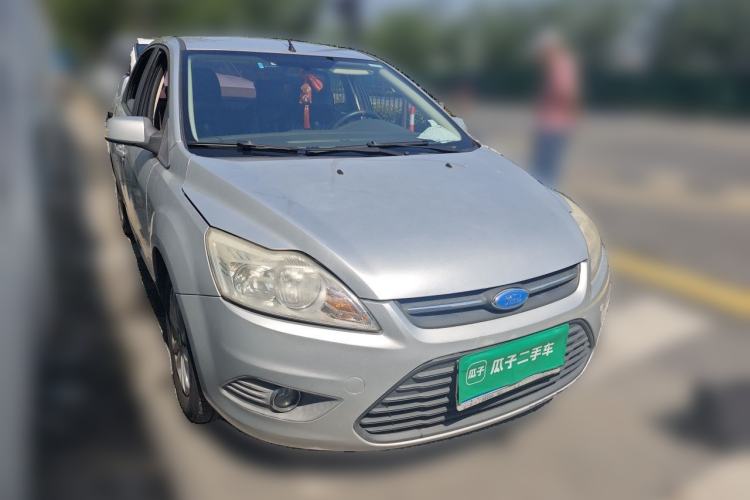 Used Ford Focus 2013 Sedan Classic 1.8L Automatic Base Model Front Right 45 Deg