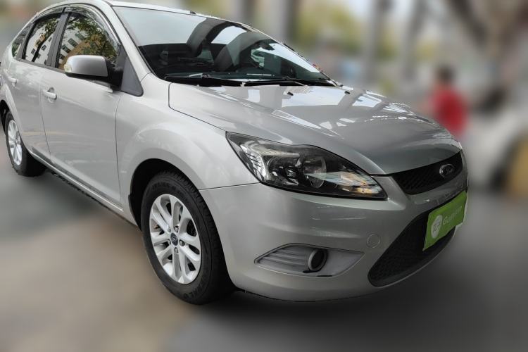 Used Ford Focus 2013 Hatchback Classic 1.8L Manual Base Model Front Right 45 Deg
